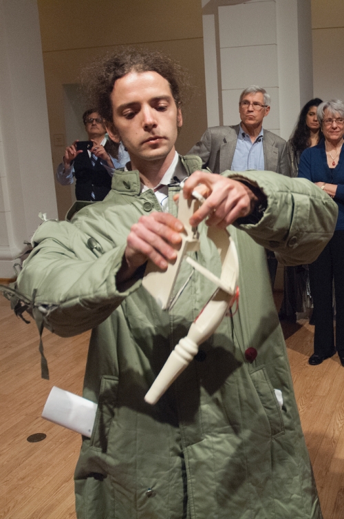 Kleiner Stiel dran, Performance